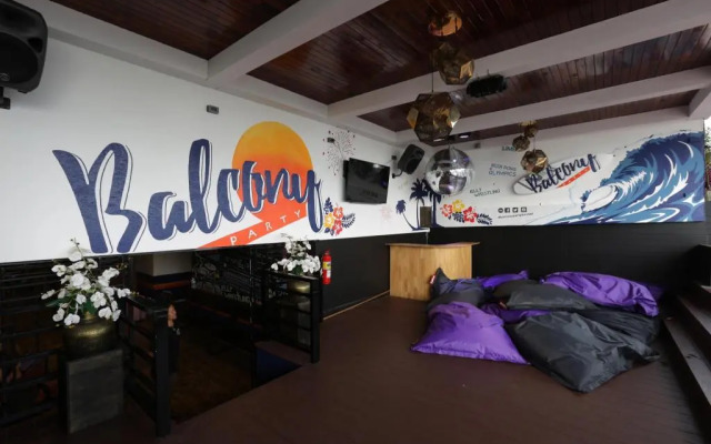 Balcony Party Hostel - Adult Only +18