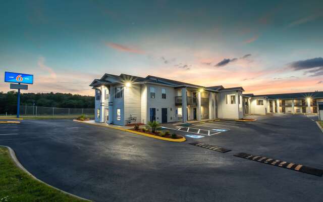 Studio 6 Greenville, SC - I-85 Near Downtown