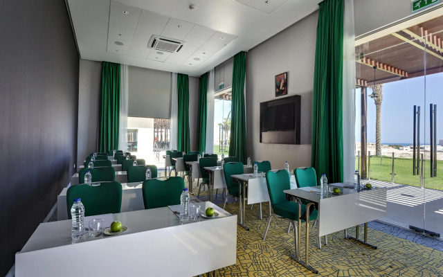 Park Inn by Radisson Hotel & Residence Duqm