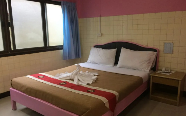 Green Hotel