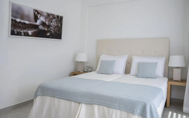 Maritimo Beach Hotel