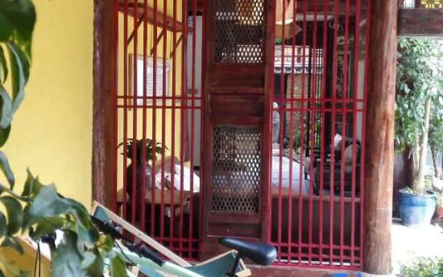 Yulong Snow Hall Inn (Baisha Ancient Town Store)