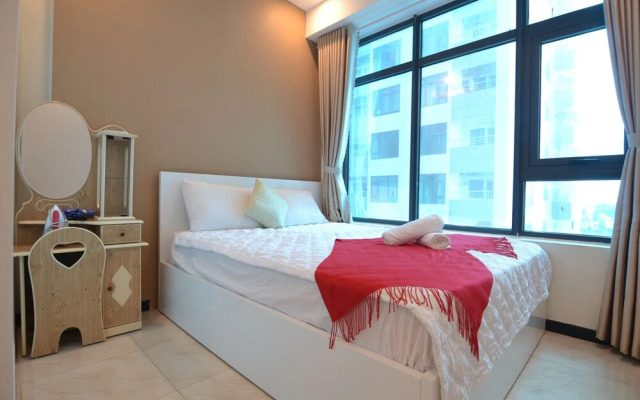 The Crystal Apartment
