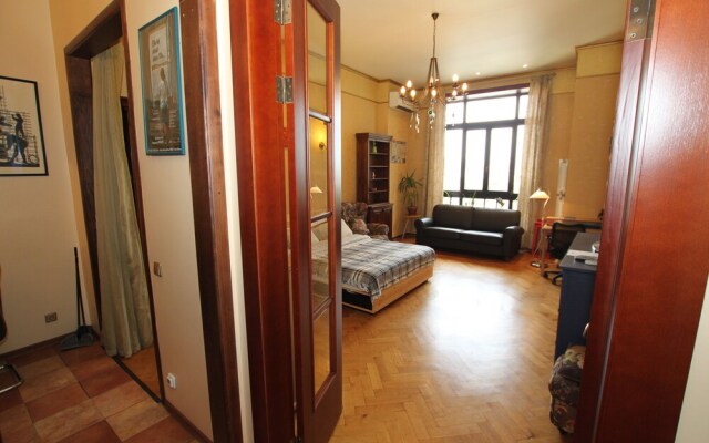 Апартаменты TVST в Большом Гнездниковском 10 506