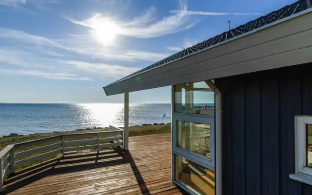 Stenene 101 Holiday House