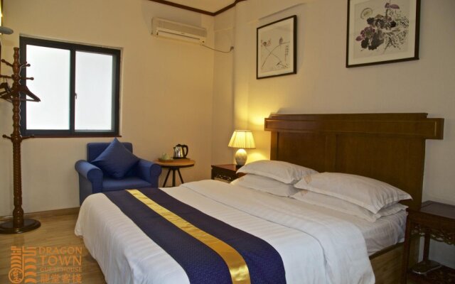 Chengdu Dragon Town Sichuan Style Hostel