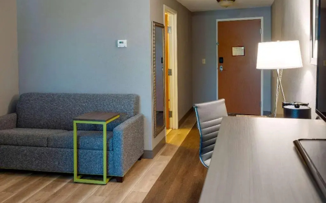La Quinta Inn And Suites Edmond