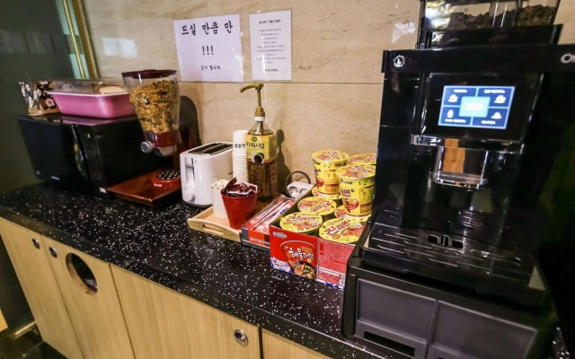 Cheongju Show Hotel