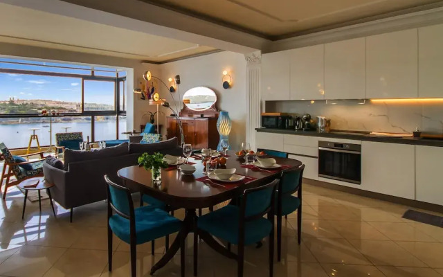 Magnificent Sunny Seafront Apart Sliema