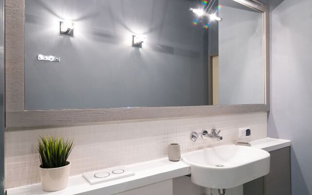Metro Nowy Swiat Apartment