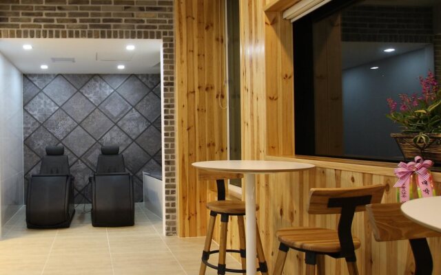 Book Home Gyeongju