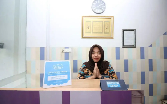 Violet Hotel