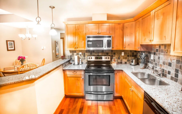 Beautiful Peak Vista - 2BR w Stunning Mt Views