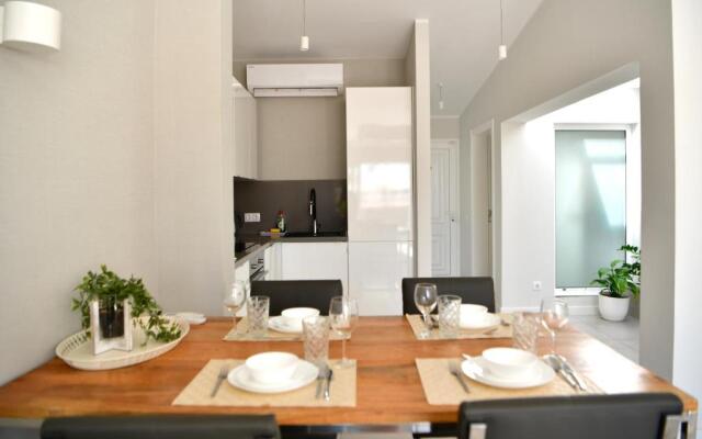 Luxury apartment in Island Village