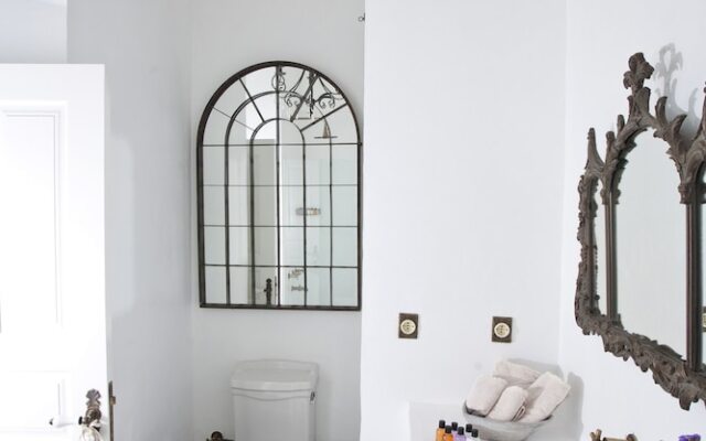 Hane Alacati Boutique Hotel