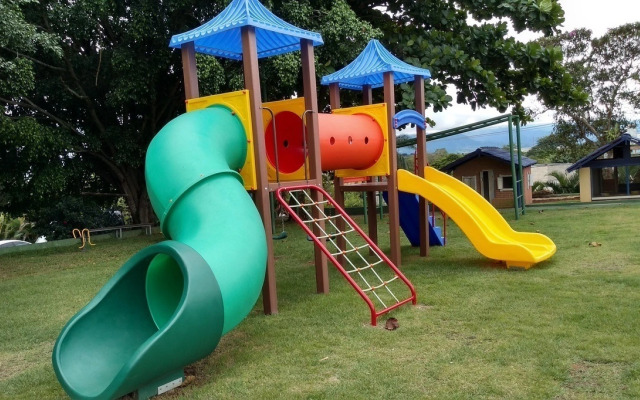 Colonial Plaza Hotel