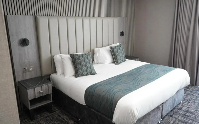 The Knowes Hotel & Restaurant