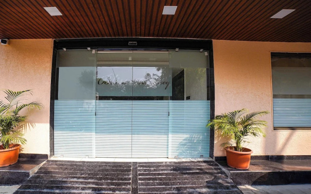 Fabhotel Bliss Residency