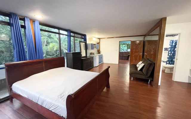 Captivating 1-bed House in Koror