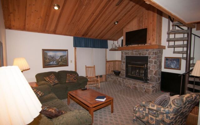 Northwoods A4 - Huckleberry Hideaway