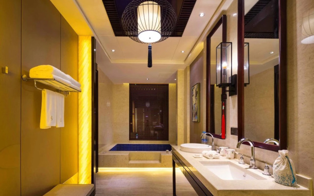 Huaqing Aegean International Hot Springs Resort & Spa