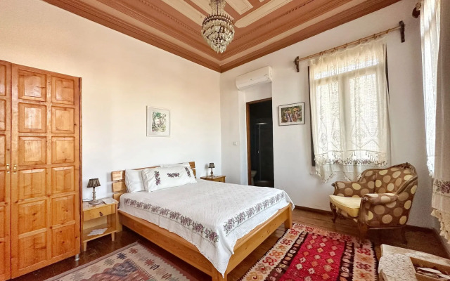 Saklı Konak