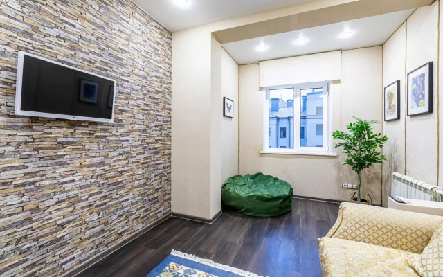 Apartment at Vishnevskogo Street
