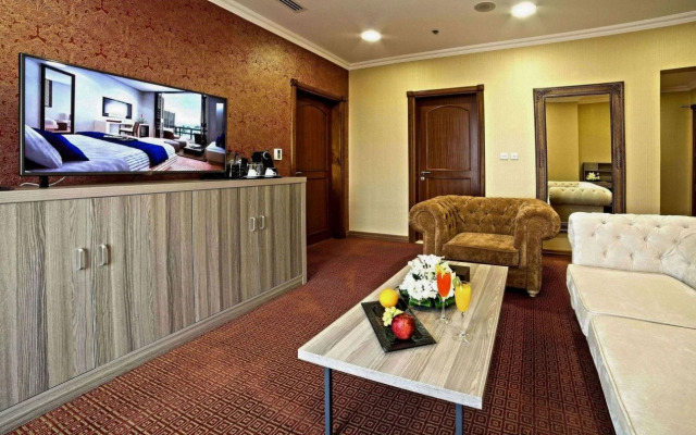 Sapphire Plaza Hotel