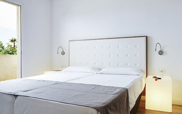 Globales Los Delfines Hotel & Apartments