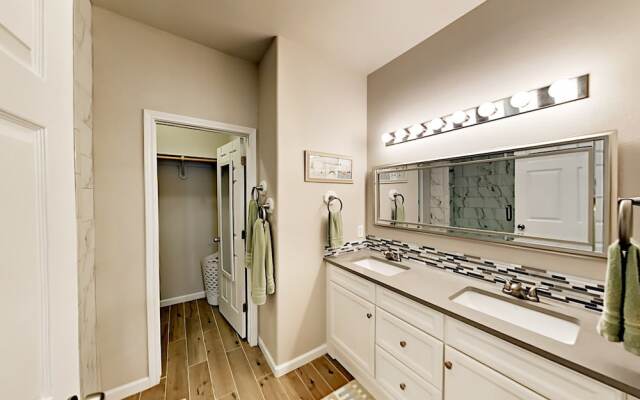 Serene #302 - 2 Br Condo