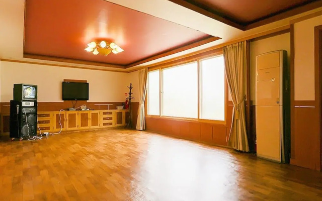 Yeoju Dugyeonsae Meomunjari Pension