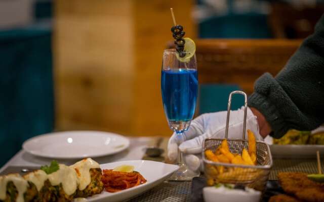Ashapuri Village Manali - A Luxury Resort & Cottages