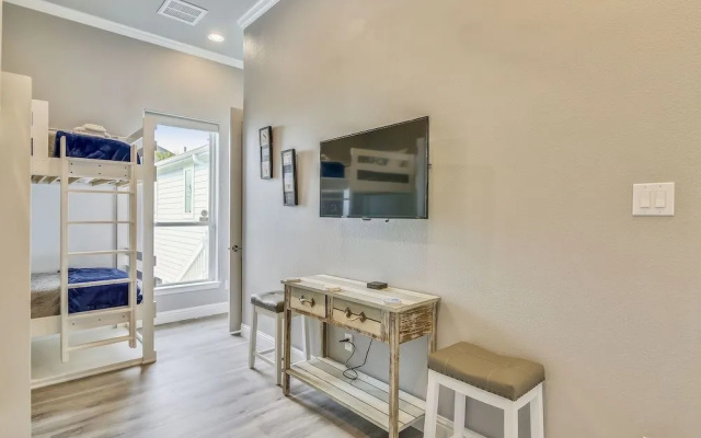 Salty Blue Mermaid by Ryson Vacation Rentals