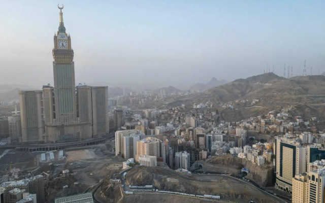 Отель Nawazi Towers