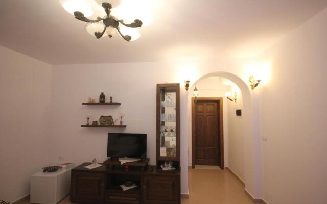 Apartment Altin in old town