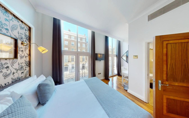 Hotel 82 London
