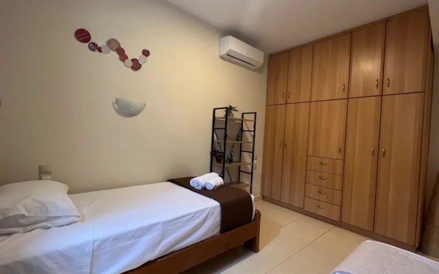 Kika Residence - 2 Bedroom House With Barbeque