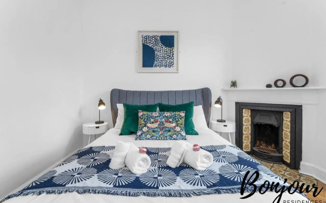 Central Cozy 2BR-1BA near Princes Street