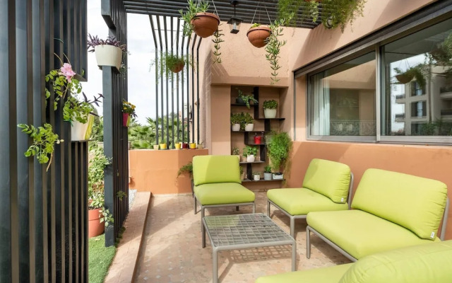 "superbe Appart Méga Terrasse Piscine +big Jardin"