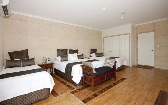 Sensational Heights Bed and Breakfast