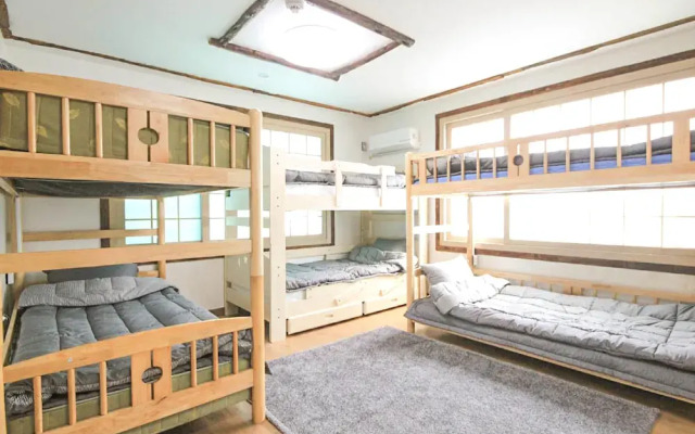 Cozy Guesthouse - Hostel