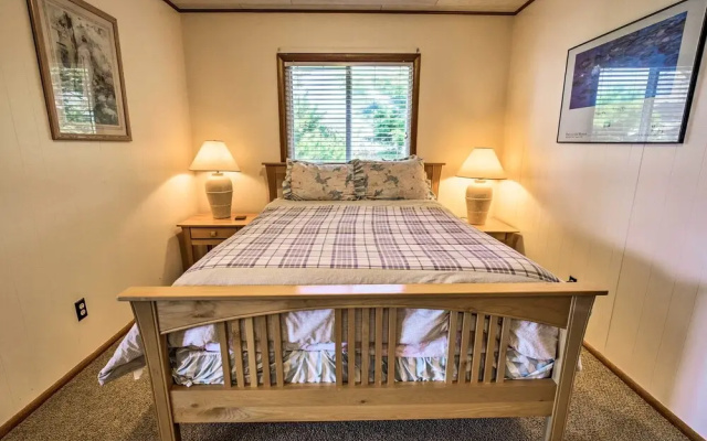 Oceanfront Escape w/ Pacific Views: Surf & Explore