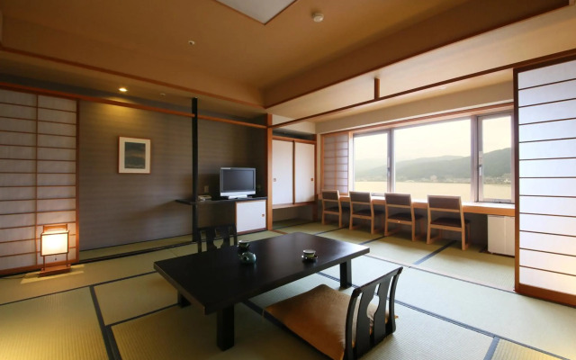Rako Hananoi Hotel
