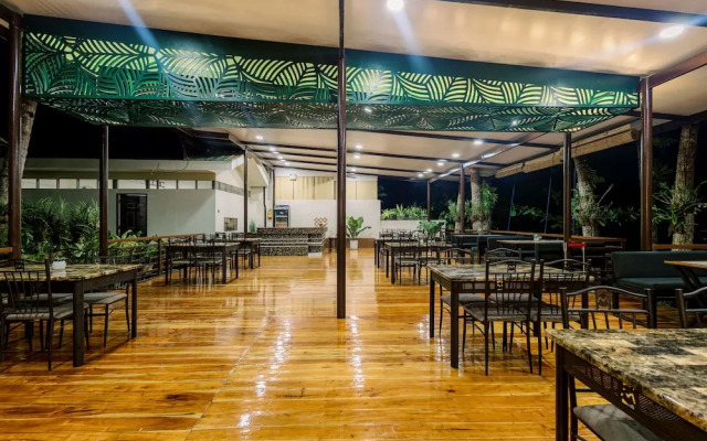 LOBOC RIVERSIDE INN and RESTAURANT