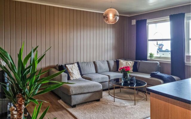 Beautiful Apartment in Mandal With Wifi and 2 Bedrooms