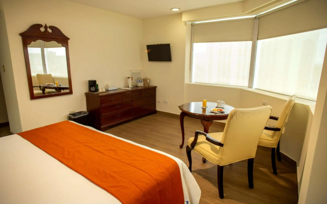 Hotel Plaza Calzada