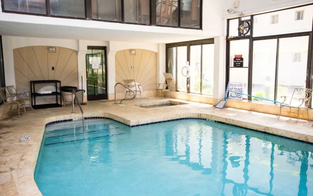 Court Capri Condos by Hosteeva