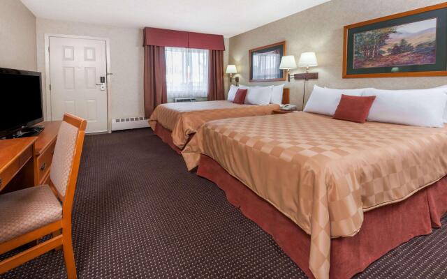 Stony Plain Inn and Suites