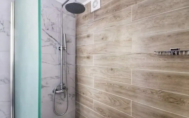 Sunrise Luxury Seaside Apartment