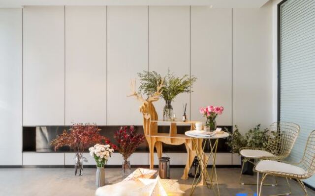 Sea view villa at the end of the field